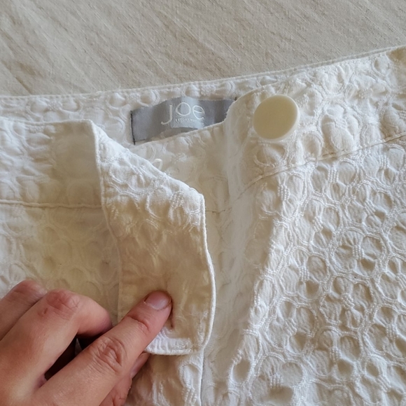 Shorts - Picture 2 of 4